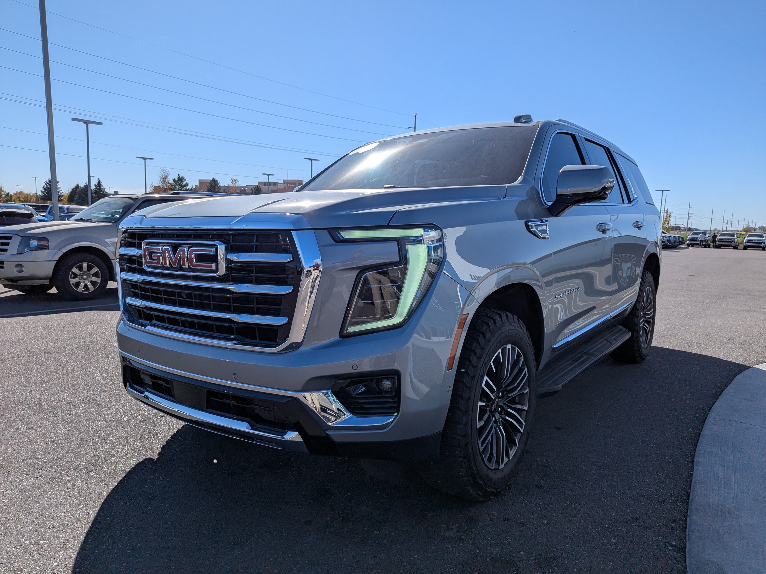 Used 2025 GMC Yukon Elevation AWD/4WD image 7