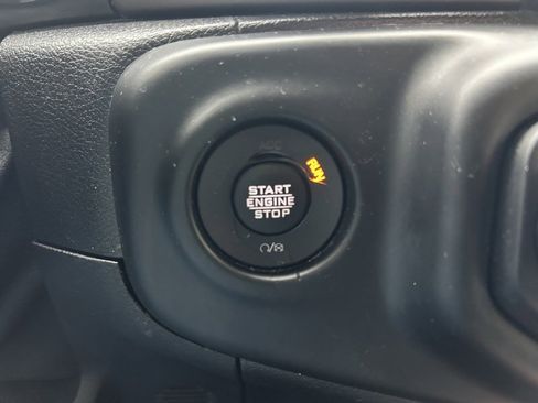 Used 2021 Jeep Gladiator Sport image 21