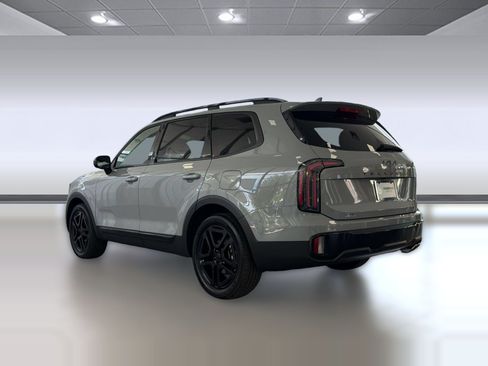 Used 2025 Kia Telluride EX X-Line AWD/4WD image 3