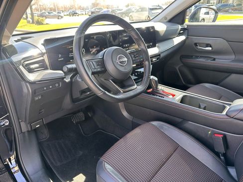 Used 2025 Nissan Kicks SR w/ SR Premium Package image 20