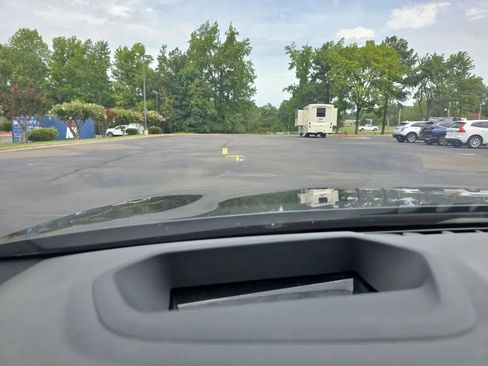 Used 2018 BMW 530i RWD image 24