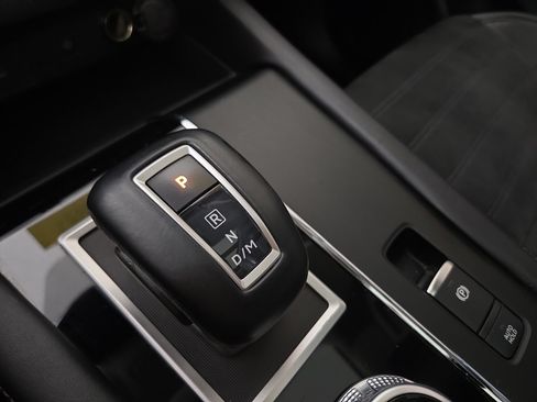 Used 2024 Mitsubishi Outlander FWD image 24