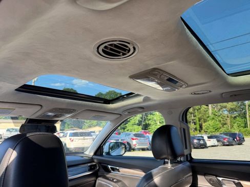 Used 2020 Kia Telluride SX w/ SX Prestige Package AWD/4WD image 23