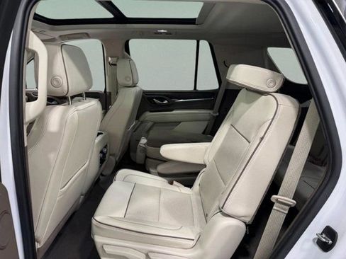 Used 2021 GMC Yukon Denali w/ LPO, Illumination Package image 9