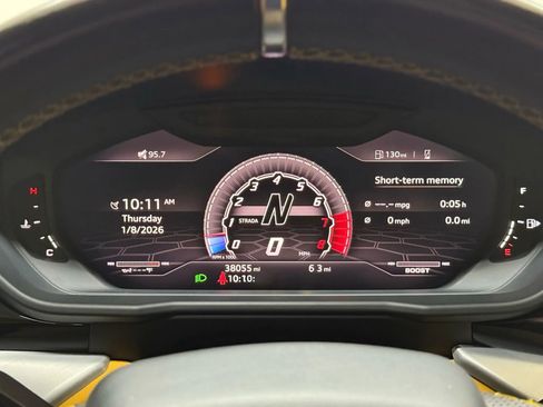 Used 2020 Lamborghini Urus image 38