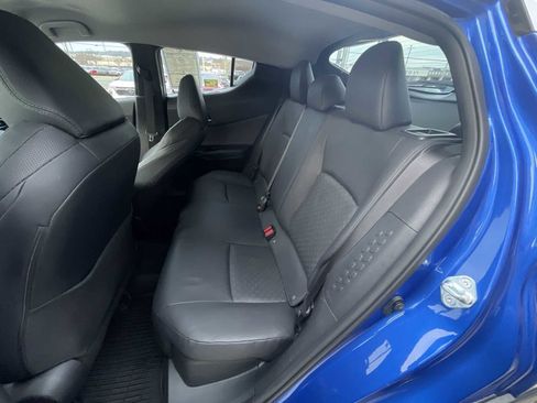 Used 2022 Toyota C-HR Limited image 23