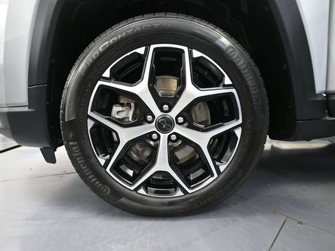 Used 2025 Jeep Compass Limited AWD/4WD image 13