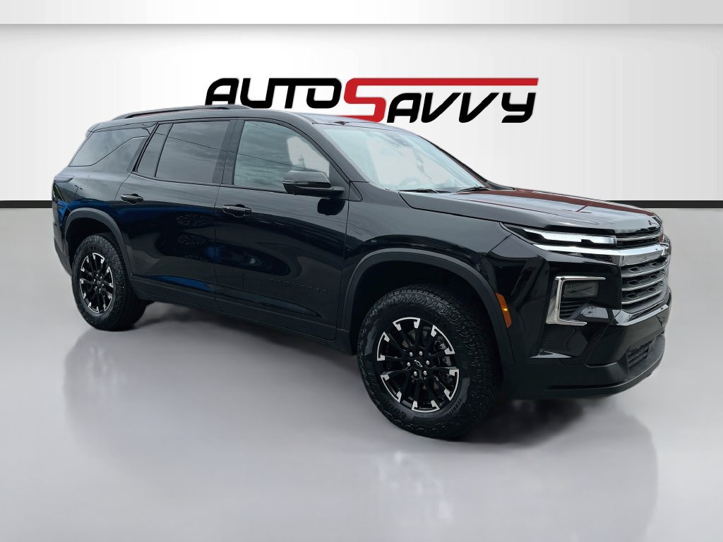 Used 2025 Chevrolet Traverse Z71 w/ Driver Confidence Package AWD/4WD image 1