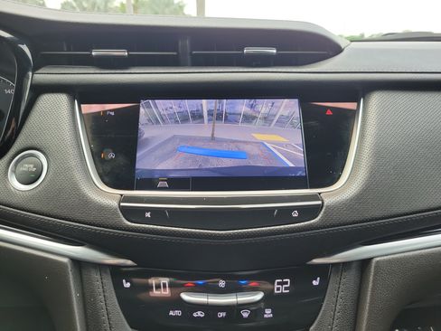 Used 2024 Cadillac XT5 Premium Luxury FWD image 11