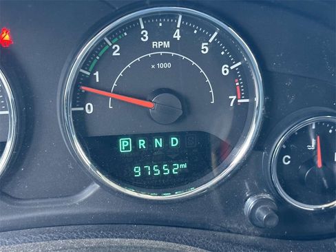 Used 2015 Jeep Wrangler Unlimited Sahara image 23