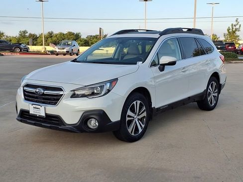 Used 2019 Subaru Outback 2.5i Limited w/ Popular Package #2 AWD/4WD image 3