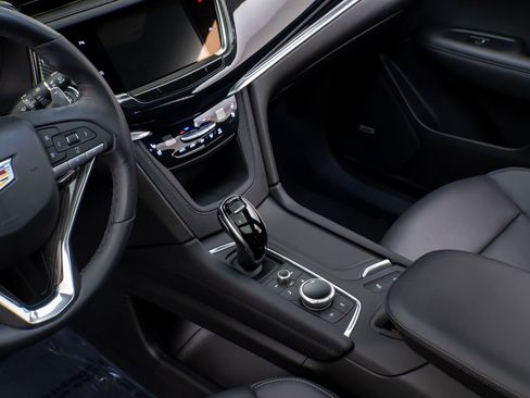 Certified 2024 Cadillac XT6 Sport w/ LPO, Floor Liner Package image 16