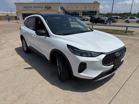 Used 2025 Ford Escape Active image 18