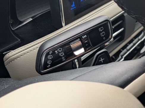 Used 2026 Lincoln Corsair Premiere FWD image 26