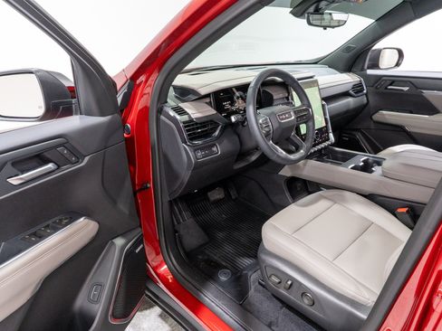 Used 2026 GMC Acadia Elevation w/ Black Edition FWD image 12