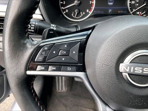Used 2023 Nissan Altima 2.5 SR FWD image 26