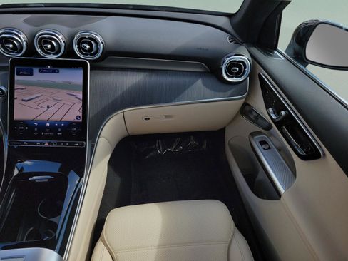 Certified 2026 Mercedes-Benz GLC 300 image 16