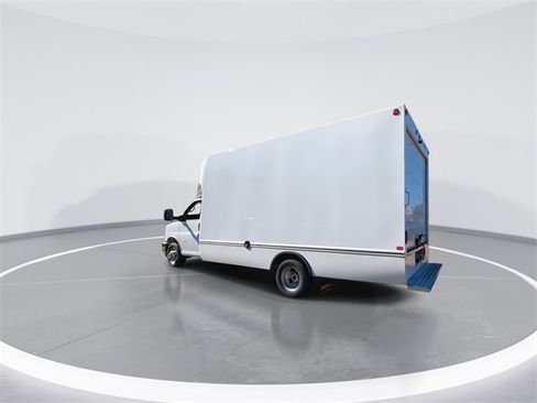 New 2025 GMC Savana 3500 Extended w/ Power Convenience Package image 6