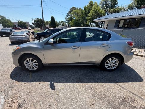 Used 2012 MAZDA MAZDA3 i Touring FWD image 8