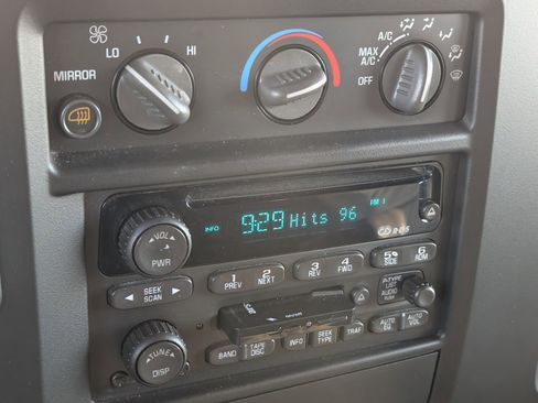 Used 2003 GMC Savana 3500 image 14