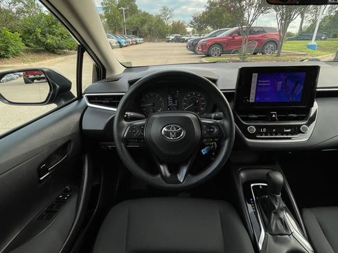 Used 2024 Toyota Corolla LE FWD image 12