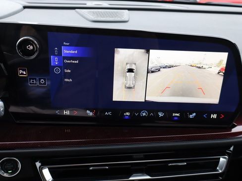 New 2026 Chevrolet Traverse Z71 image 12