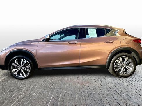 Certified 2017 INFINITI QX30 Premium w/ Navigation Package image 5