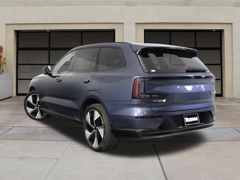 New 2025 Volvo EX90 Ultra image 3