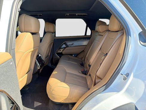 Used 2024 Land Rover Range Rover Sport SE image 23