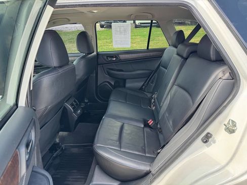 Used 2018 Subaru Outback 2.5i Limited w/ Popular Package #2 image 12