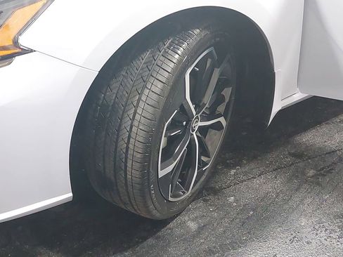 Used 2025 Nissan Altima 2.5 SR image 31