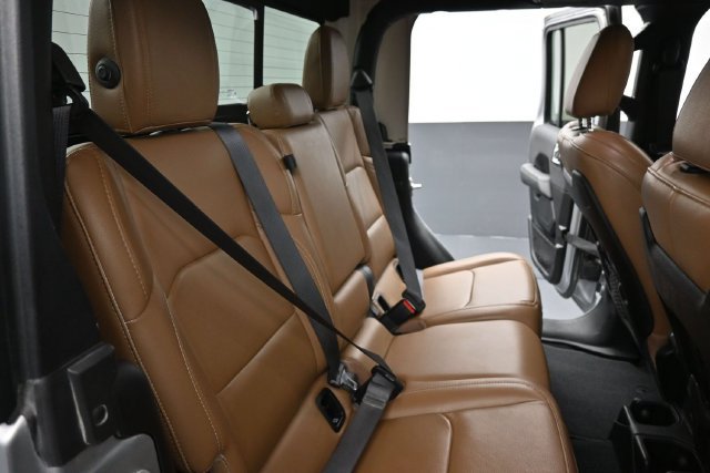 Used 2020 Jeep Gladiator Rubicon w/ Uconnect 4C Nav & Sound Group AWD/4WD image 21