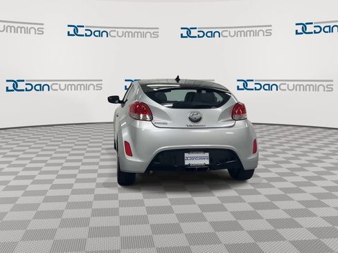 Used 2016 Hyundai Veloster w/ Option Group 02 FWD image 7