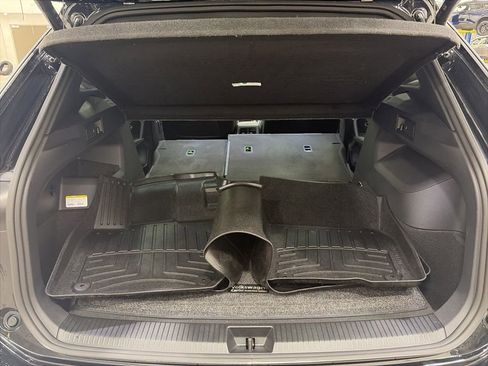Used 2025 Volkswagen Tiguan SEL R-Line AWD/4WD image 18