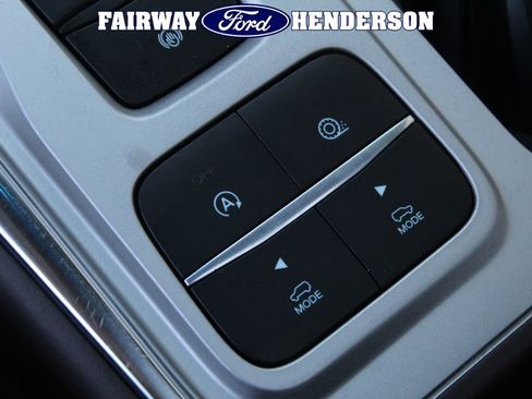 Used 2021 Ford Explorer King Ranch w/ Premium Technology Package image 39