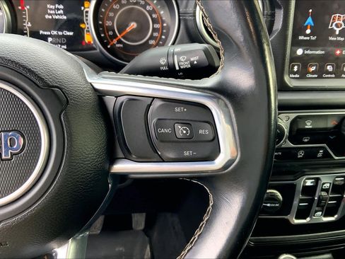 Used 2021 Jeep Gladiator Overland image 19