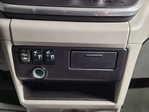 Used 2016 Toyota Sienna XLE image 34