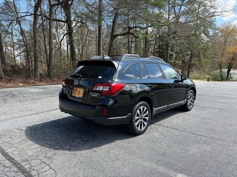 Used 2017 Subaru Outback 2.5i Limited image 11