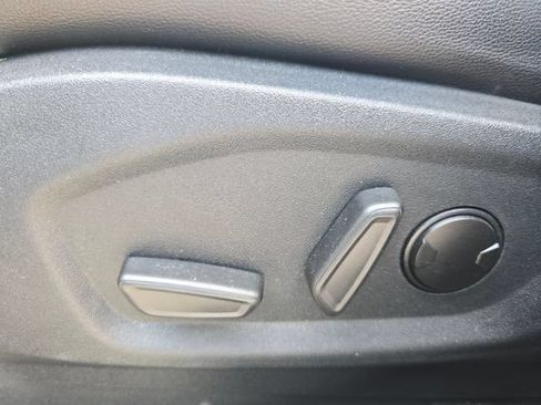 Used 2020 Ford Edge Titanium w/ Equipment Group 301A AWD/4WD image 21
