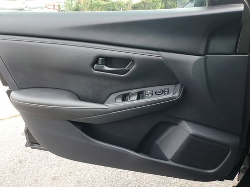 Used 2024 Nissan Sentra S image 29