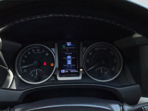 Used 2021 Toyota Tacoma SR5 RWD image 19