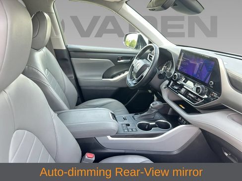 Used 2023 Toyota Highlander XLE FWD image 15
