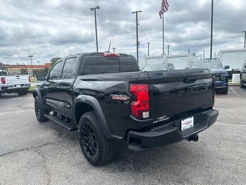 Used 2024 Chevrolet Colorado Trail Boss w/ Advanced Trailering Package AWD/4WD image 5