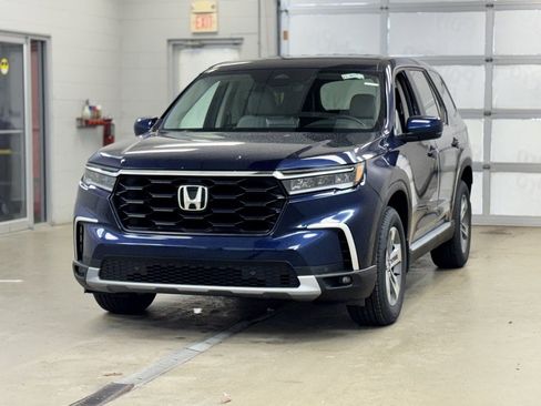 New 2025 Honda Pilot EX-L image 3