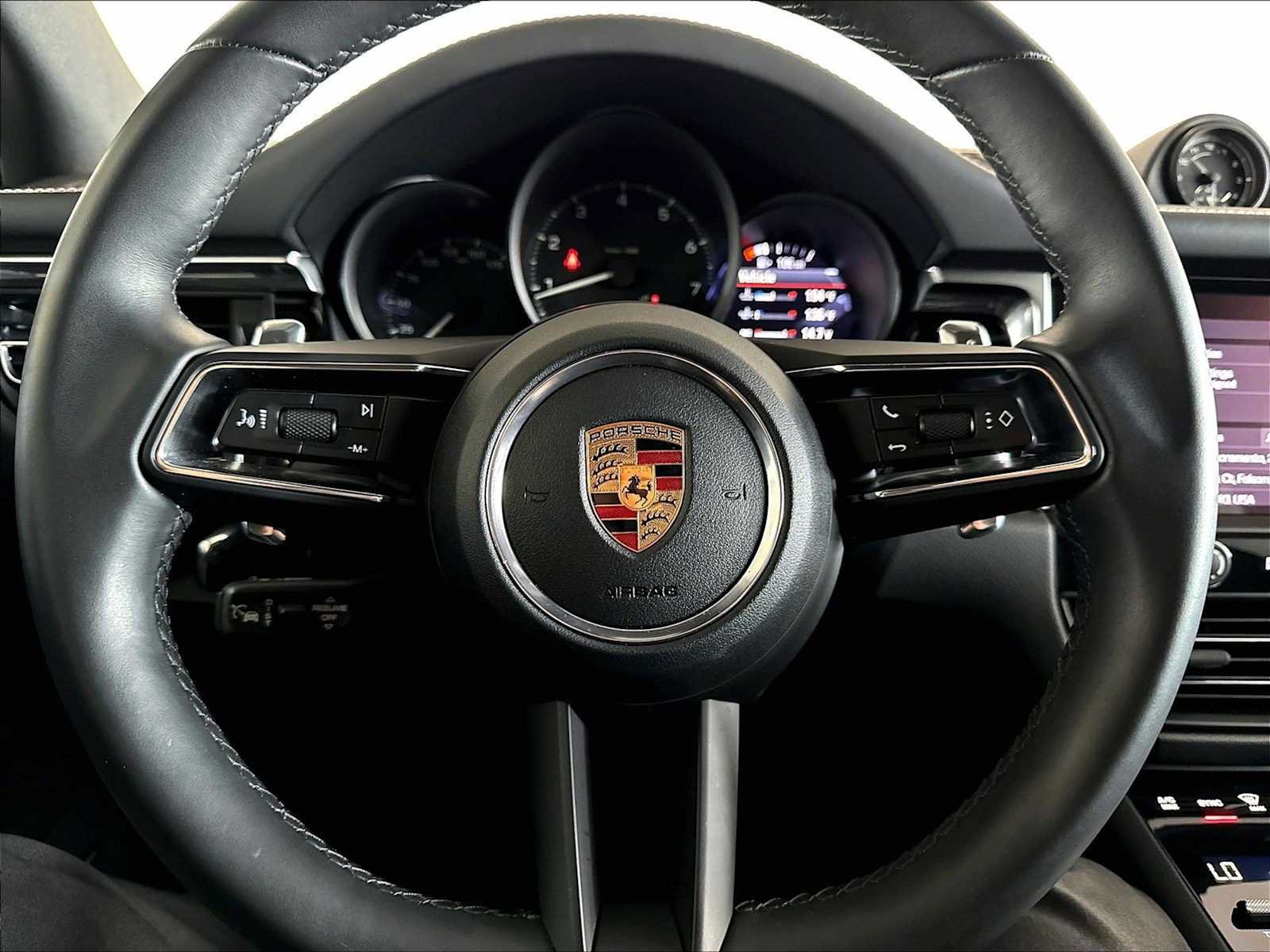 Used 2026 Porsche Macan AWD/4WD image 19
