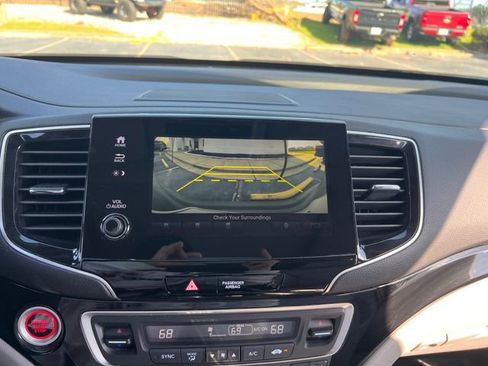 Used 2020 Honda Pilot Touring image 27