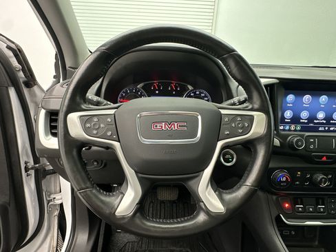 Certified 2020 GMC Terrain SLT w/ Preferred Package AWD/4WD image 11