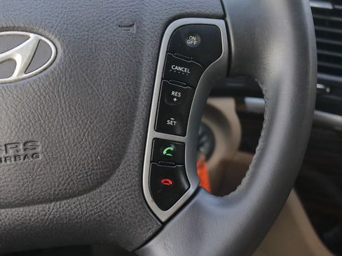 Used 2012 Hyundai Santa Fe Limited FWD image 21