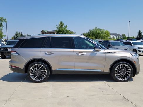 Used 2021 Lincoln Aviator Reserve w/ Equipment Group 202A AWD/4WD image 2