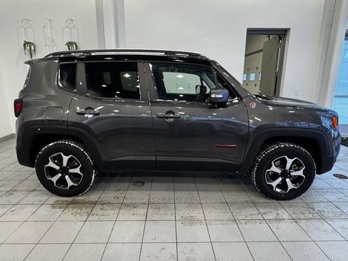 Used 2019 Jeep Renegade Trailhawk w/ Cold Weather Group II image 32